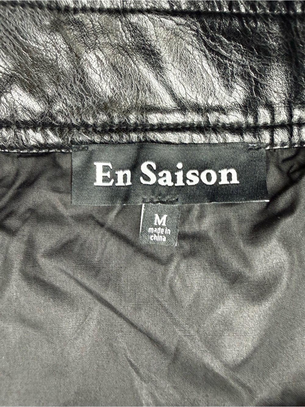 Y2K En Saison Black Mini Skirt with Faux Leather Trim - Picture 4 of 6